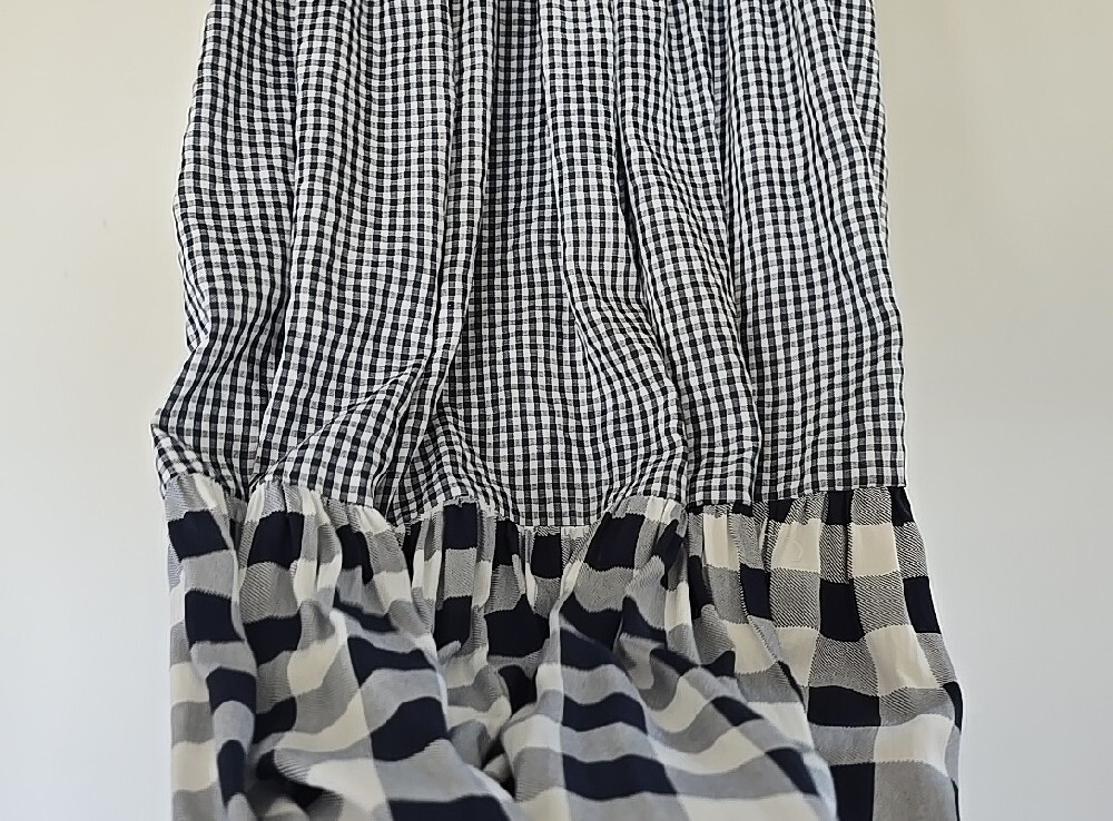 Papillon XL Navy and White Gigham Tiered Maxi Dress. Hip Pockets. Flowy. Viscose - Picture 6 of 7